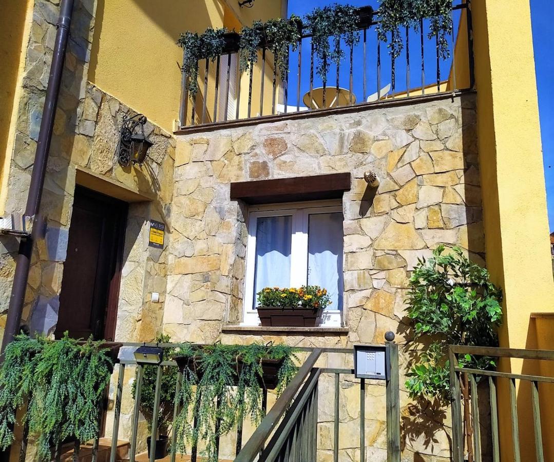 La Casa De Fuentetoba Villa Exterior photo
